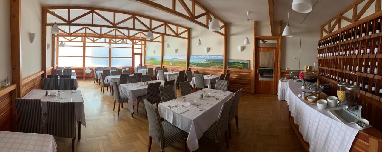 Riviera Park Hotel Balatonföldvár Exterior foto